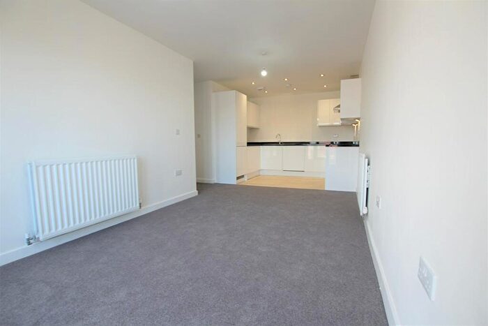 2 Bedroom Apartment To Rent In Harecastle House, Waterside Way, NG2