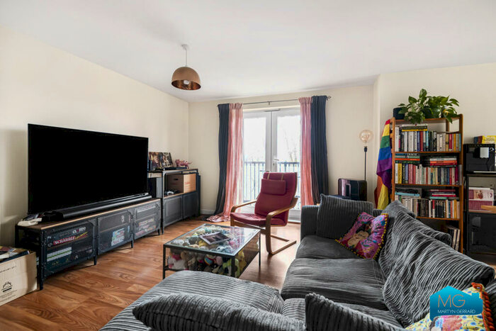 2 Bedroom Apartment To Rent In Coppetts Road, Muswell Hill, London, N10