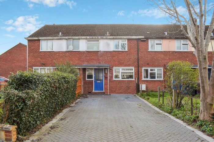 2 Bedroom Terraced House To Rent In Marlborough Avenue, Kidlington, OX5