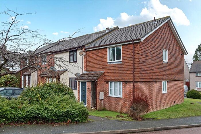 1 Bedroom Maisonette For Sale In Barcombe Close, Orpington, BR5