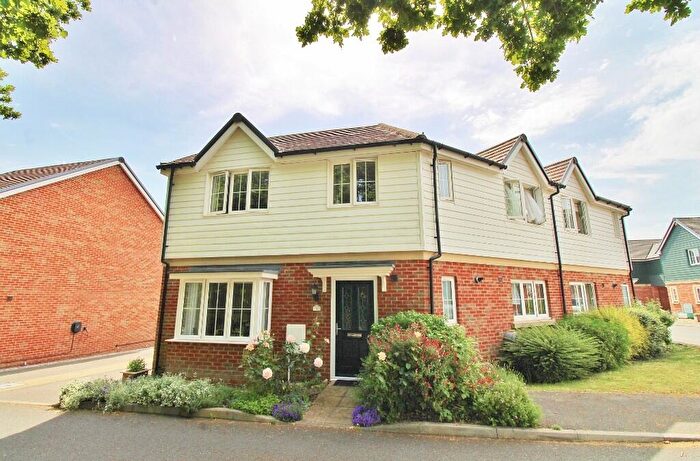 3 Bedroom Semi Detached House For Sale In Alpine Crescent, Titchfield Common, Fareham, PO14