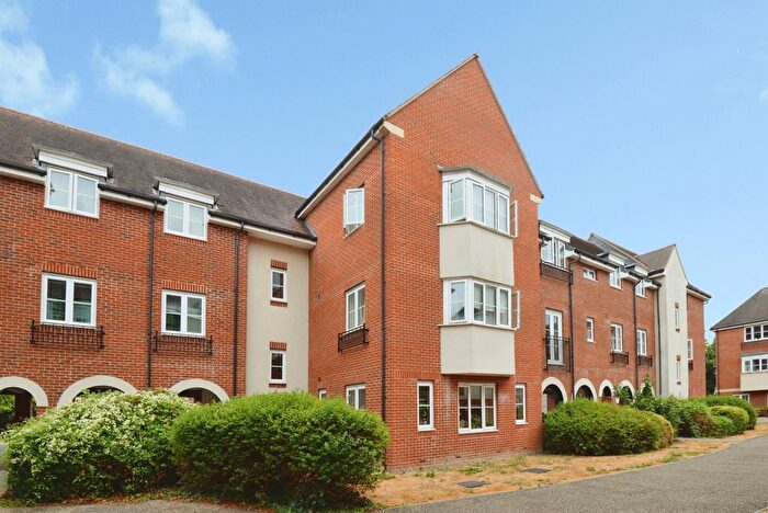 2 Bedroom Flat To Rent In Thames View, Abingdon, OX14