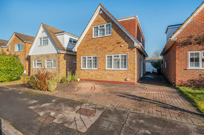 2 Bedroom Detached House For Sale In Chequer Tree Close, Knaphill, Woking, Surrey, GU21