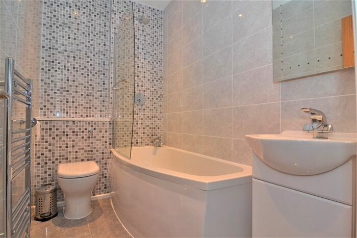 1 Bedroom Flat To Rent In York Street, Twickenham, TW1