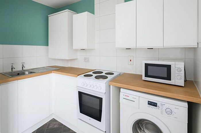 1 Bedroom Flat To Rent In West Street, St. Philips, BS2