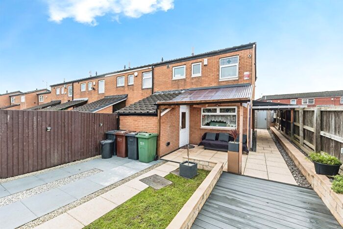 3 Bedroom End Terrace House For Sale In Royal Grove, Leeds, LS10
