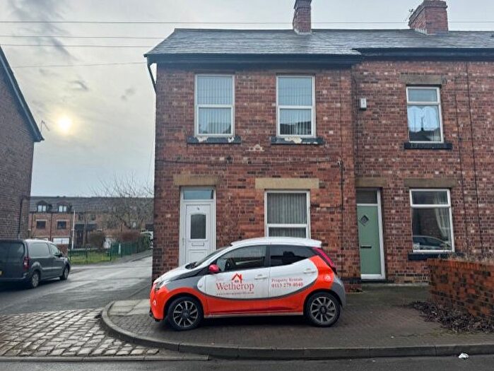 2 Bedroom End Terrace House To Rent In Oakley Street, Thorpe, Wakefield, WF3