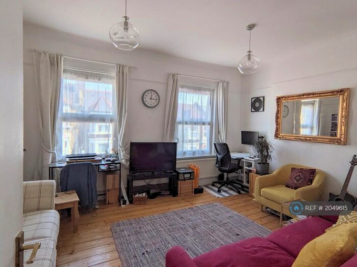 1 Bedroom Flat To Rent In Berners Road, London, N22