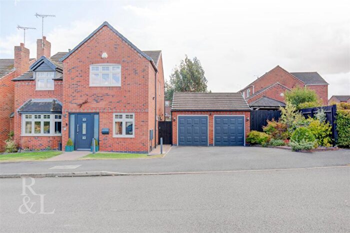 4 Bedroom Detached House For Sale In Forest View, Overseal, DE12