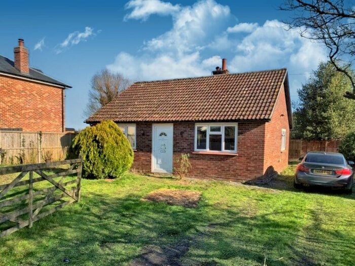 2 Bedroom Detached Bungalow To Rent In The Heath, IP9