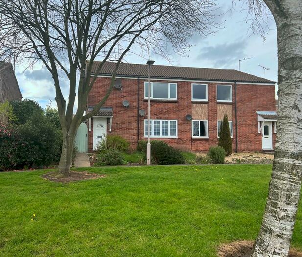 2 Bedroom Maisonette To Rent In Larkhall Place, Mansfield, NG19