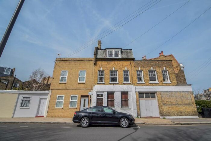 2 Bedroom Flat To Rent In Nevill Road, N16