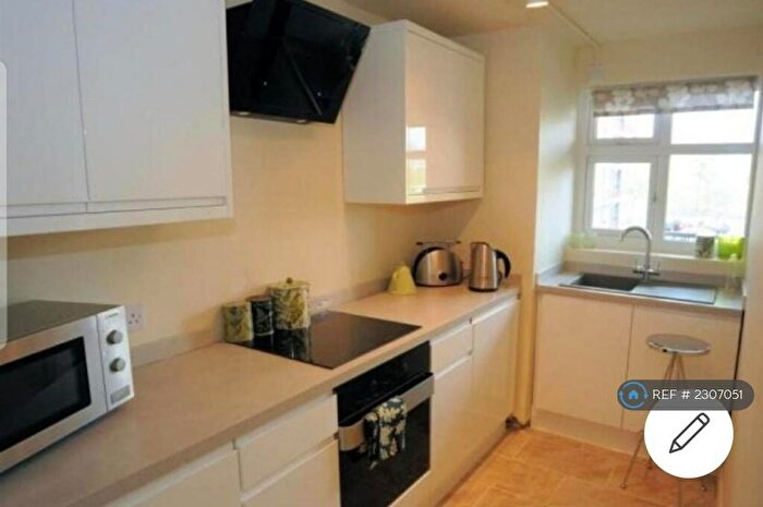 1 Bedroom Flat To Rent In Rivermead, West Bridgford, Nottingham, NG2