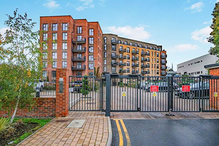 2 Bedroom Flat For Sale In Dacorum Way, Hemel Hempstead, HP1