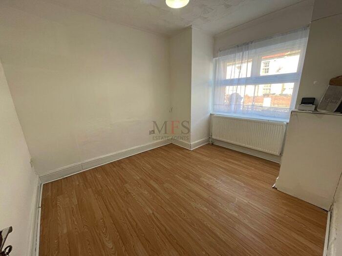 4 Bedroom Terraced House To Rent In Clarence Street, Southall, UB2