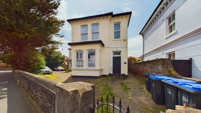 2 Bedroom Apartment To Rent In Teville Road, Worthing, BN11