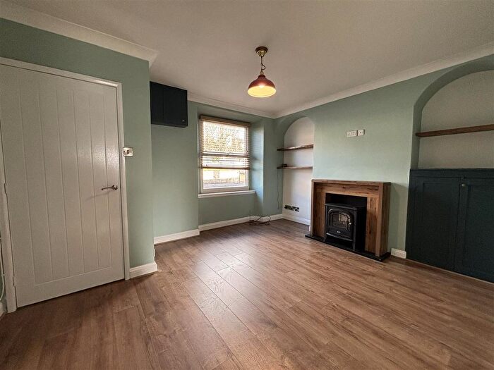 1 Bedroom Terraced House For Sale In Furnham Road, Chard - No Onward Chain, TA20