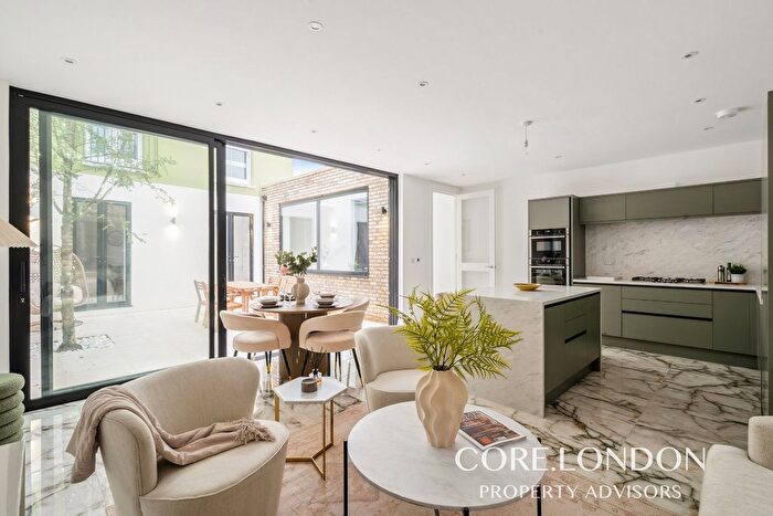 3 Bedroom Flat For Sale In The Grove, Ealing, W5