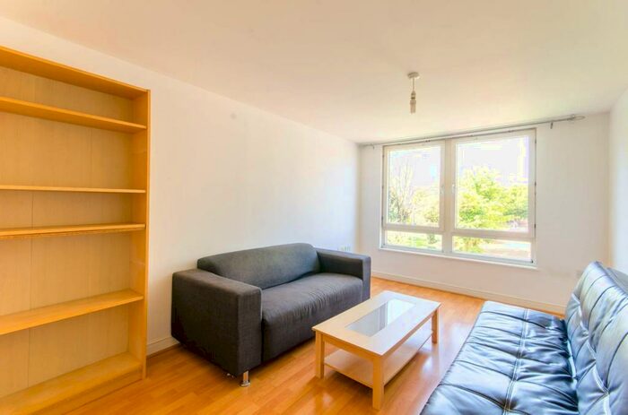 1 Bedroom Flat To Rent In Winkfield Road, , Wood Green, London, N22