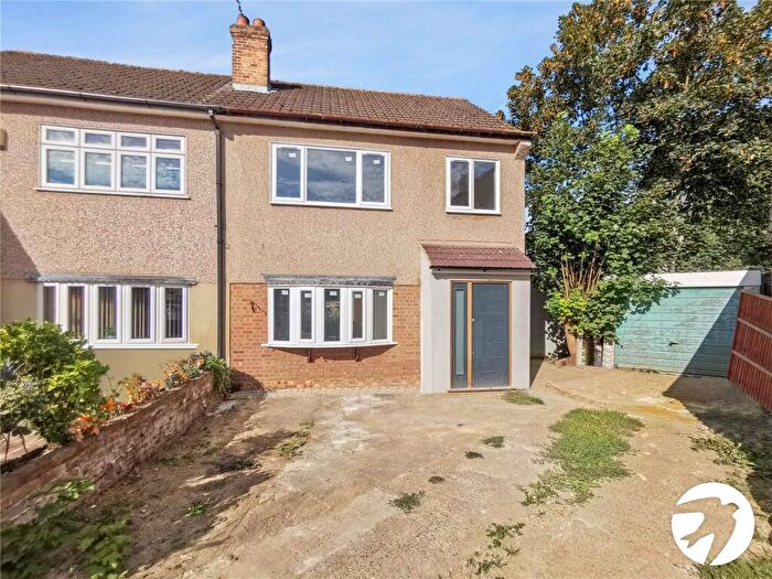 3 Bedroom Semi Detached House To Rent In Andrew Close, Crayford, Dartford, DA1