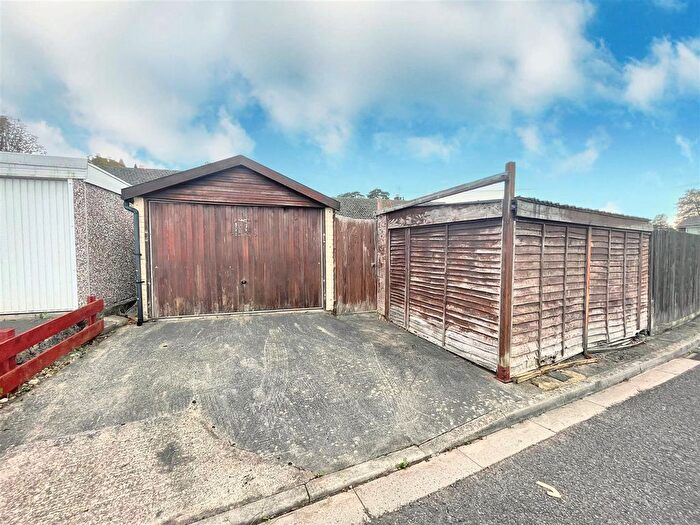 2 Bedroom Bungalow For Sale In Oldmixon Road, Weston-Super-Mare, BS24