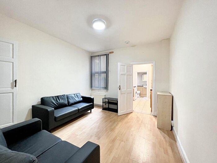 4 Bedroom Terraced House To Rent In Newcombe Road, Coventry, CV5