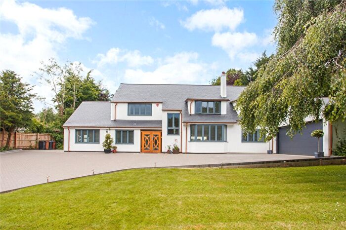 5 Bedroom Detached House For Sale In Harmer Green Lane, Welwyn, Hertfordshire, AL6