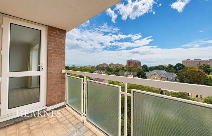 2 Bedroom Apartment For Sale In Christchurch Road, East Cliff, Bournemouth, BH1