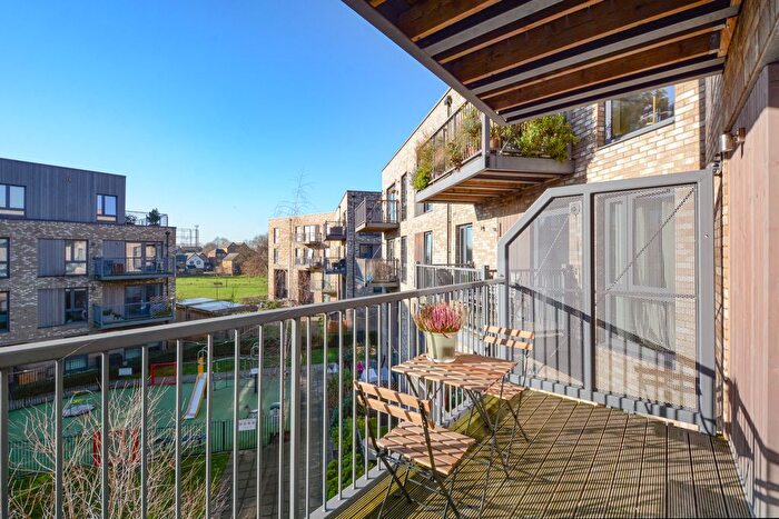 2 Bedroom Flat For Sale In Fisher Close, London, SE16