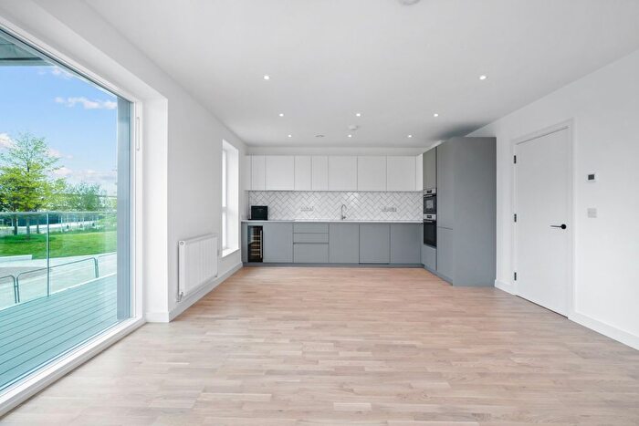 2 Bedroom Flat To Rent In Accolade Avenue, Southall, UB1