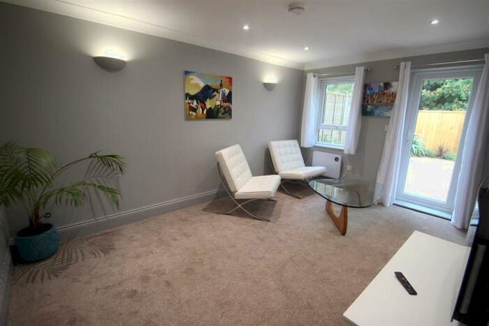 Studio To Rent In Alderbury - Priory Close, SP5