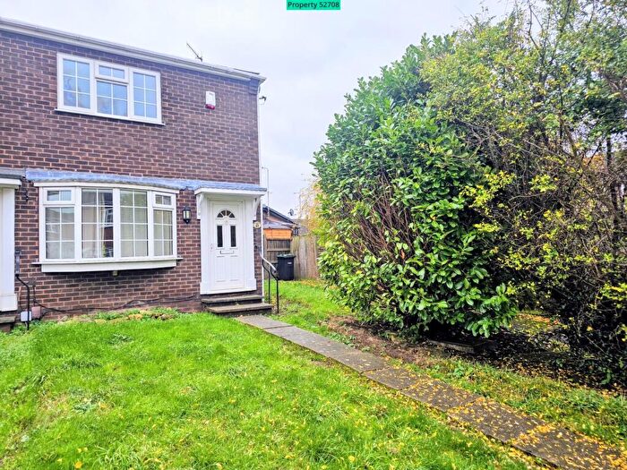 2 Bedroom Mews For Sale In Wymondham Close, Arnold, Nottingham, NG5