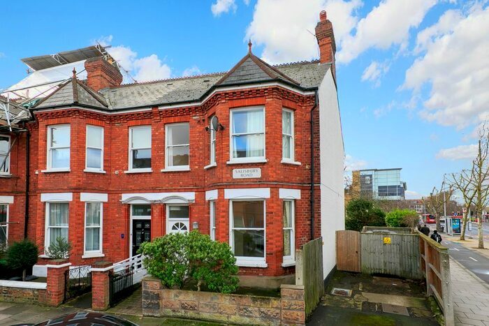 4 Bedroom Detached House To Rent In Salisbury Road, Richmond, TW9