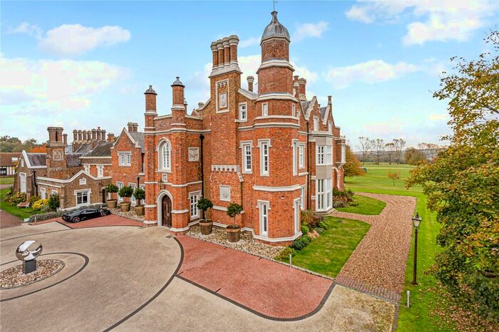 2 Bedroom Property For Sale In Hamels Mansion, Hamels Park, Buntingford, Hertfordshire, SG9