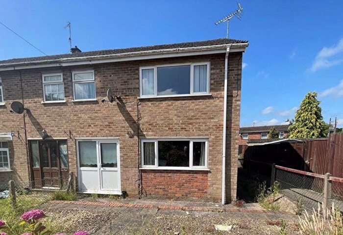 2 Bedroom Semi-Detached House For Sale In Mapledean, Cinderford, GL14