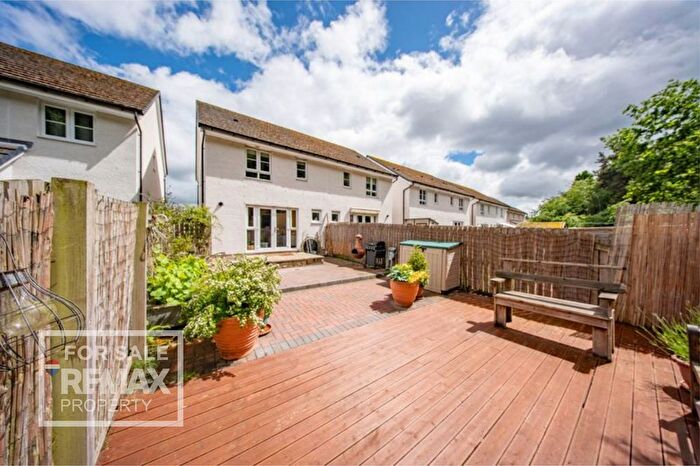 3 Bedroom Semi-Detached House For Sale In Howatston Court, Livingston, EH54