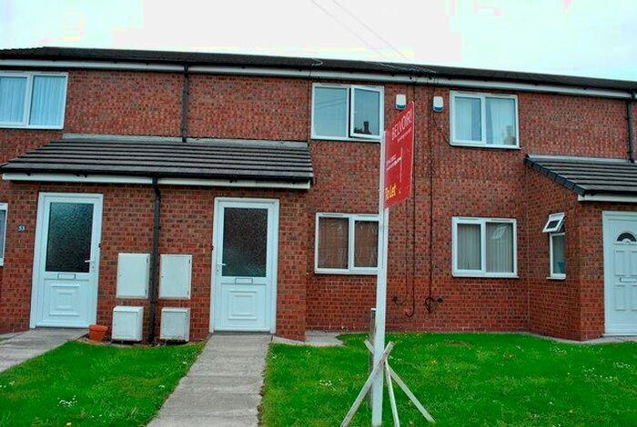 2 Bedroom Town House To Rent In Helena Road, Sutton, St Helens, WA9