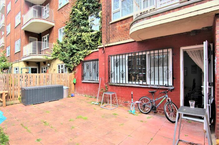1 Bedroom Flat To Rent In Bracklyn Court, Wimbourne Street, London, N1