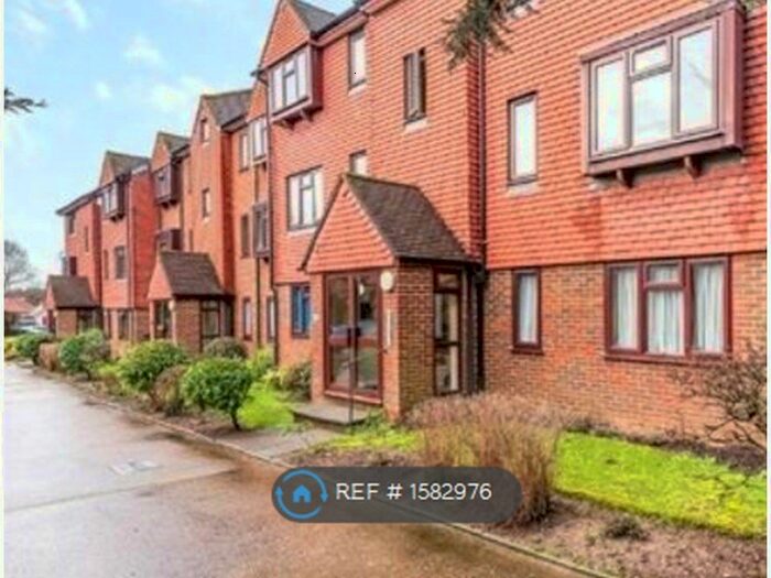 2 Bedroom Flat To Rent In Chandler Court, Wallington, SM6