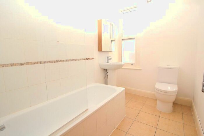 1 Bedroom Flat To Rent In Widmore Road, Bromley, BR1