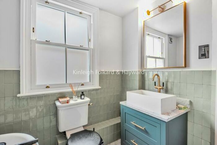5 Bedroom House To Rent In Matham Grove London, SE22
