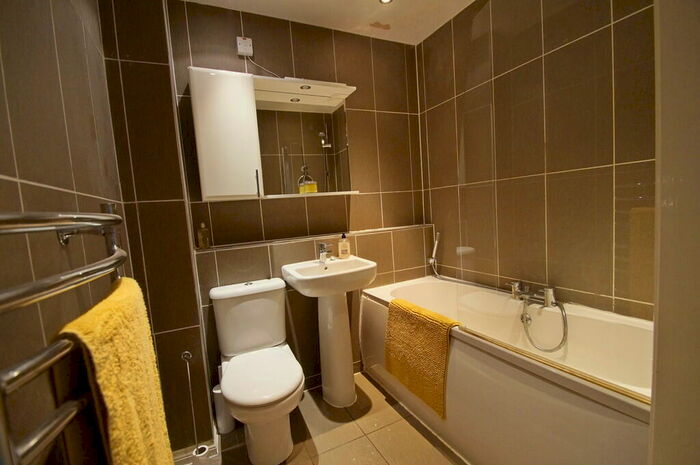 3 Bedroom Apartment To Rent In Farrier Close, Durham, DH1