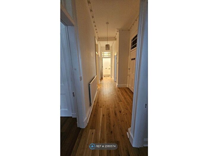 2 Bedroom Flat To Rent In Montpelier Park, Edinburgh, EH10