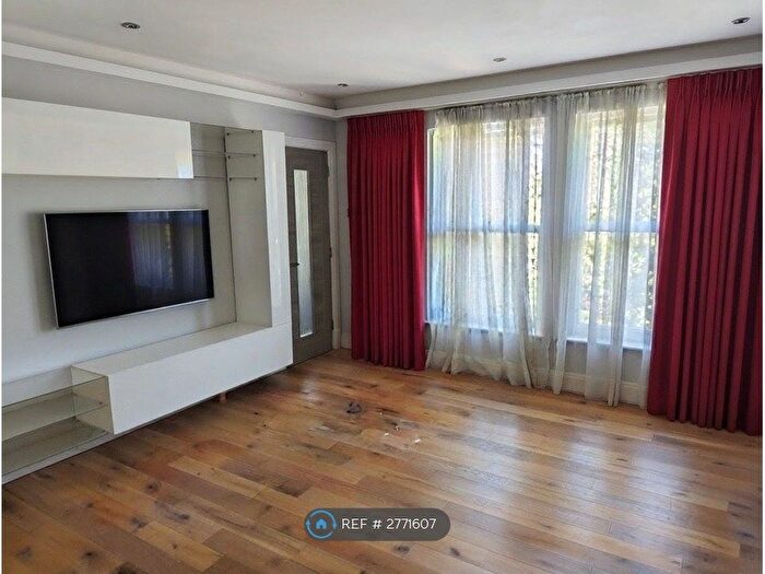 2 Bedroom Flat To Rent In Bridge House, London, SE4