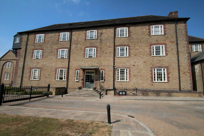 2 Bedroom Flat To Rent In Easebourne, Midhurst, GU29