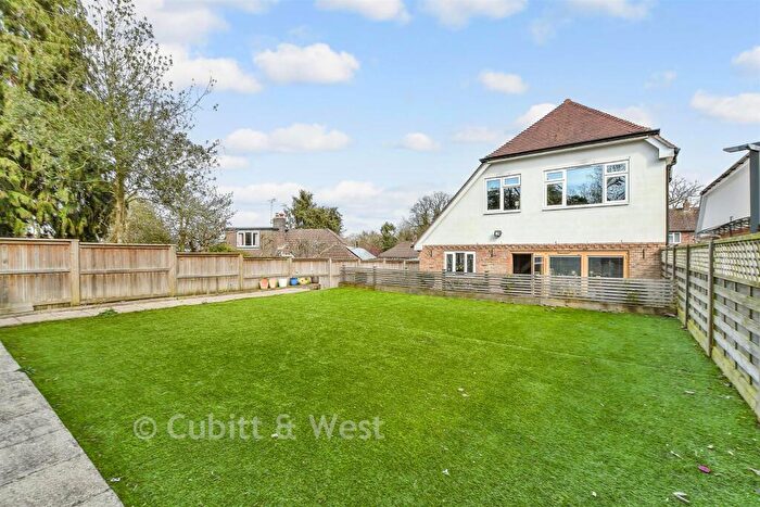 3 Bedroom Detached House For Sale In Tilgate Common, Redhill, Surrey, RH1
