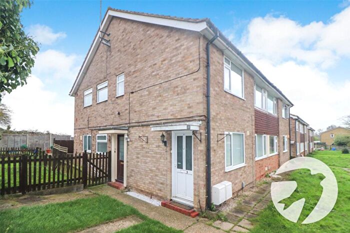 2 Bedroom Maisonette For Sale In Brompton Drive, Erith, DA8