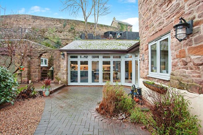 5 Bedroom Character Property For Sale In Hollowgate, Whiston, Rotherham, S60