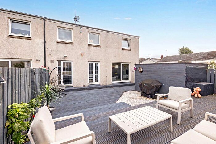 4 Bedroom End Of Terrace House For Sale In South Gyle Gardens, Edinburgh, EH12