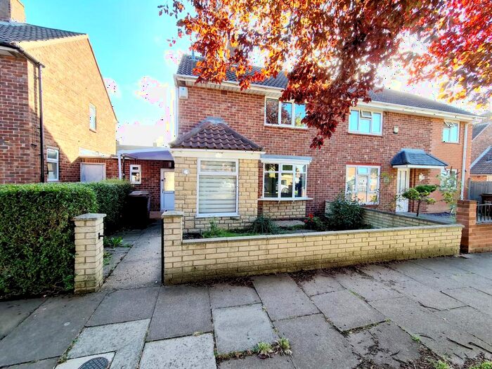 2 Bedroom House To Rent In Sanders Close, LN1